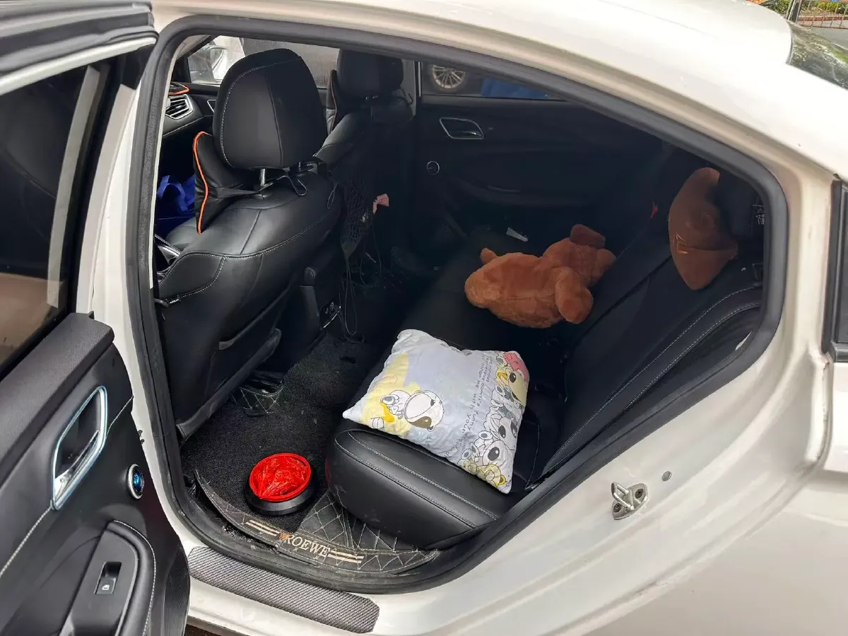 2019 Roewe i5 1.5L 120HP L4 CVT,autocango,china used car exporter,china ev exporter,chinese used car exporter,chinese used ev exporter