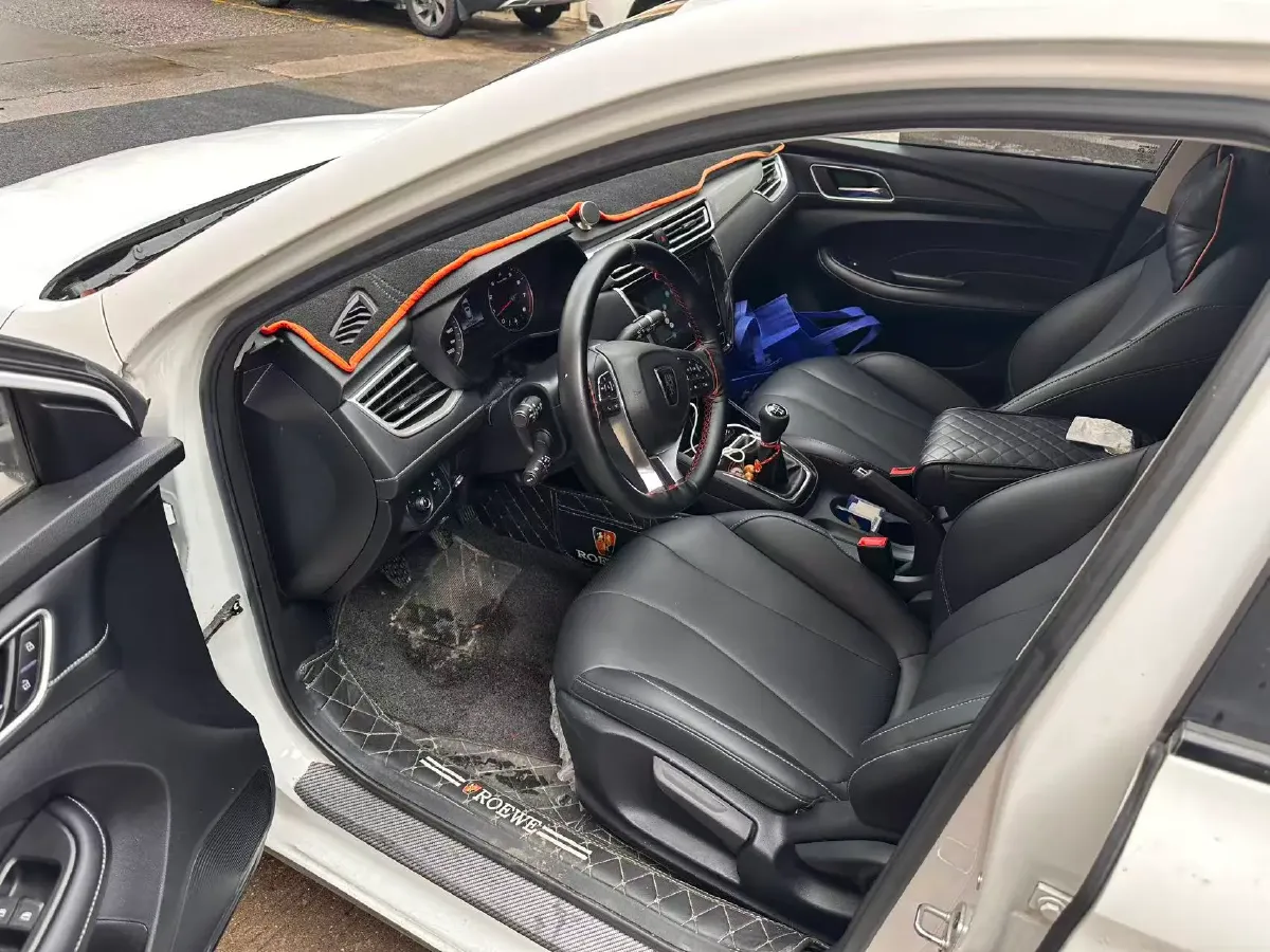 2019 Roewe i5 1.5L 120HP L4 CVT,autocango,china used car exporter,china ev exporter,chinese used car exporter,chinese used ev exporter