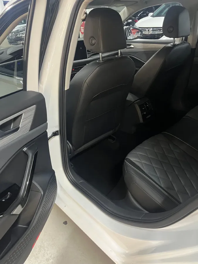 2023 Volkswagen Sagitar 1.5T 160HP L4 7DCT,autocango,china used car exporter,china ev exporter,chinese used car exporter,chinese used ev exporter