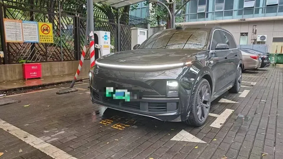 2024 Li L9 Range Extended 154HP REEV 52.3KWH,autocango,china used car exporter,china ev exporter,chinese used car exporter,chinese used ev exporter