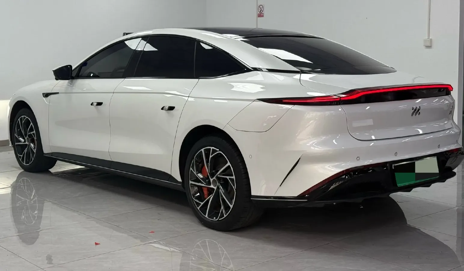 2022 IM L7 BEV 90KWH,autocango,china used car exporter,china ev exporter,chinese used car exporter,chinese used ev exporter