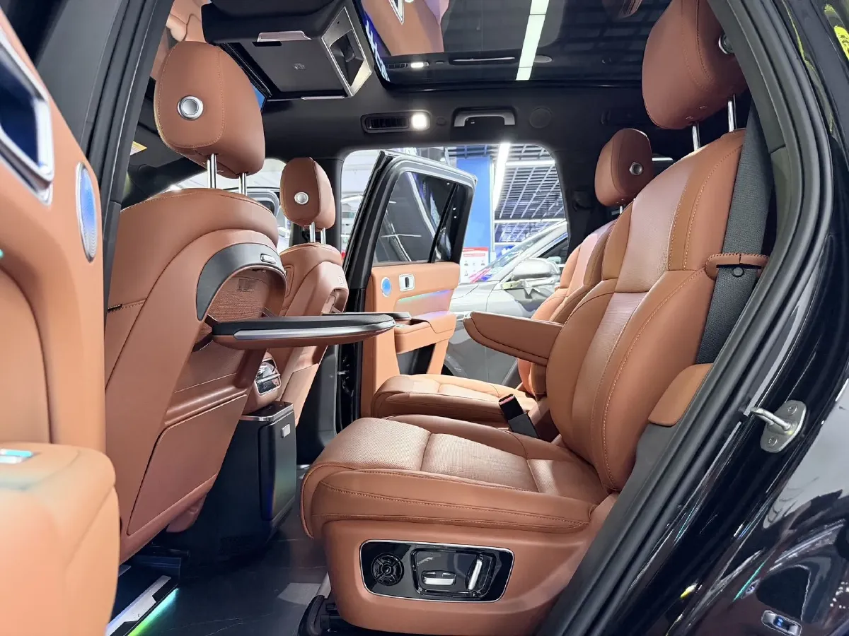 2023 Li L8 Range Extended 154HP REEV 40.9KWH,autocango,china used car exporter,china ev exporter,chinese used car exporter,chinese used ev exporter