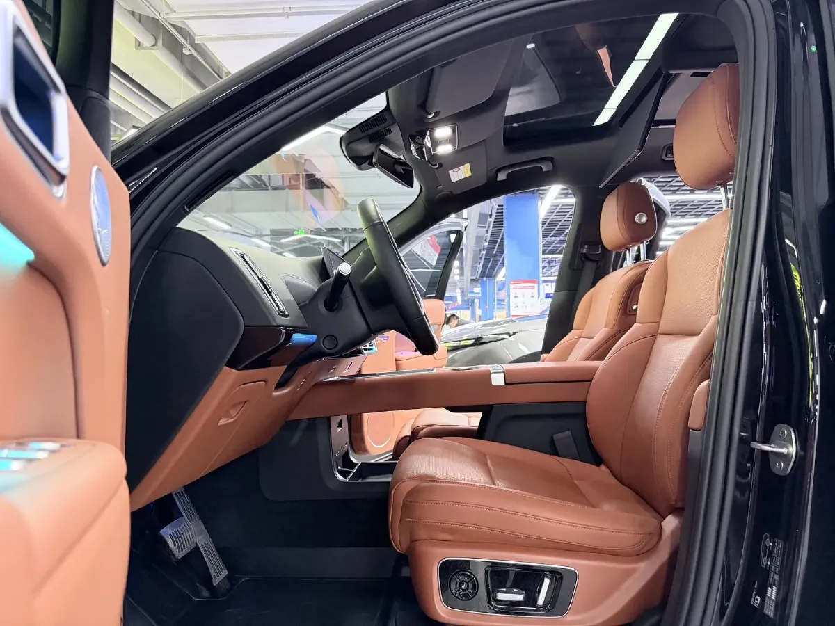 2023 Li L8 Range Extended 154HP REEV 40.9KWH,autocango,china used car exporter,china ev exporter,chinese used car exporter,chinese used ev exporter