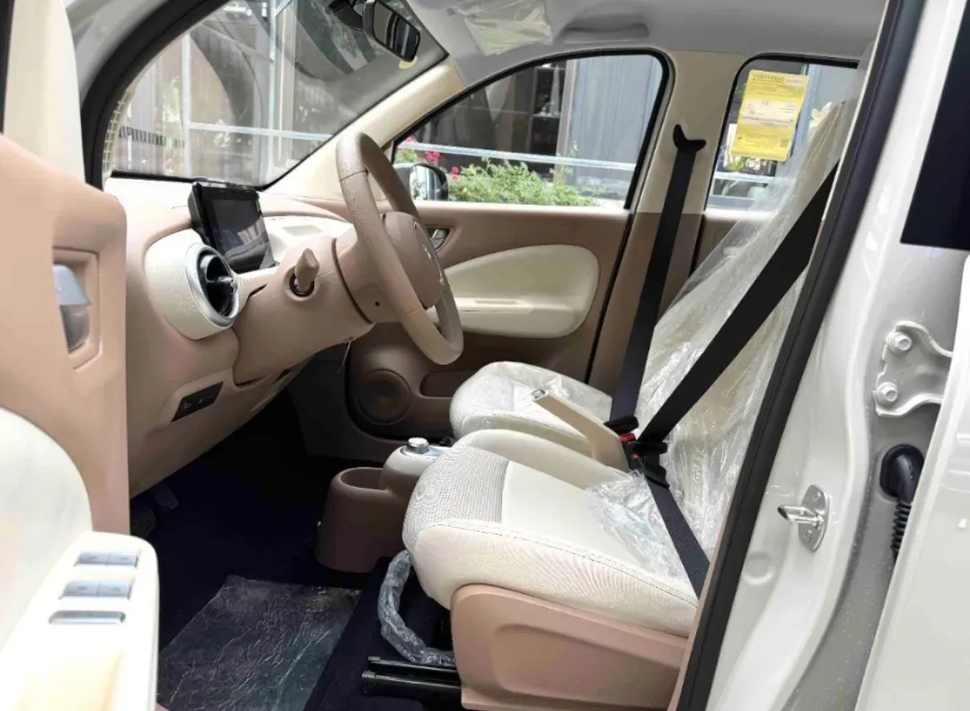 2025 WuLing HongGuang MINI EV BEV 16.2KWH,autocango,china used car exporter,china ev exporter,chinese used car exporter,chinese used ev exporter