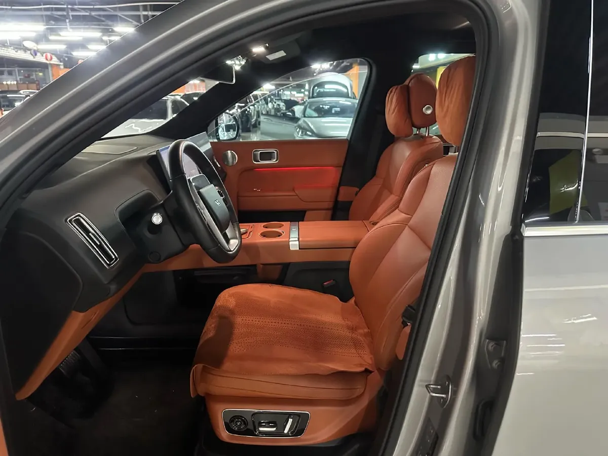 2023 Li L8 Range Extended 154HP REEV 40.9KWH,autocango,china used car exporter,china ev exporter,chinese used car exporter,chinese used ev exporter