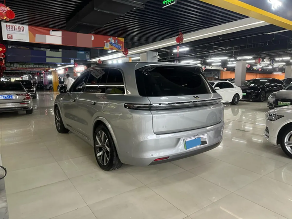 2023 Li L8 Range Extended 154HP REEV 40.9KWH,autocango,china used car exporter,china ev exporter,chinese used car exporter,chinese used ev exporter