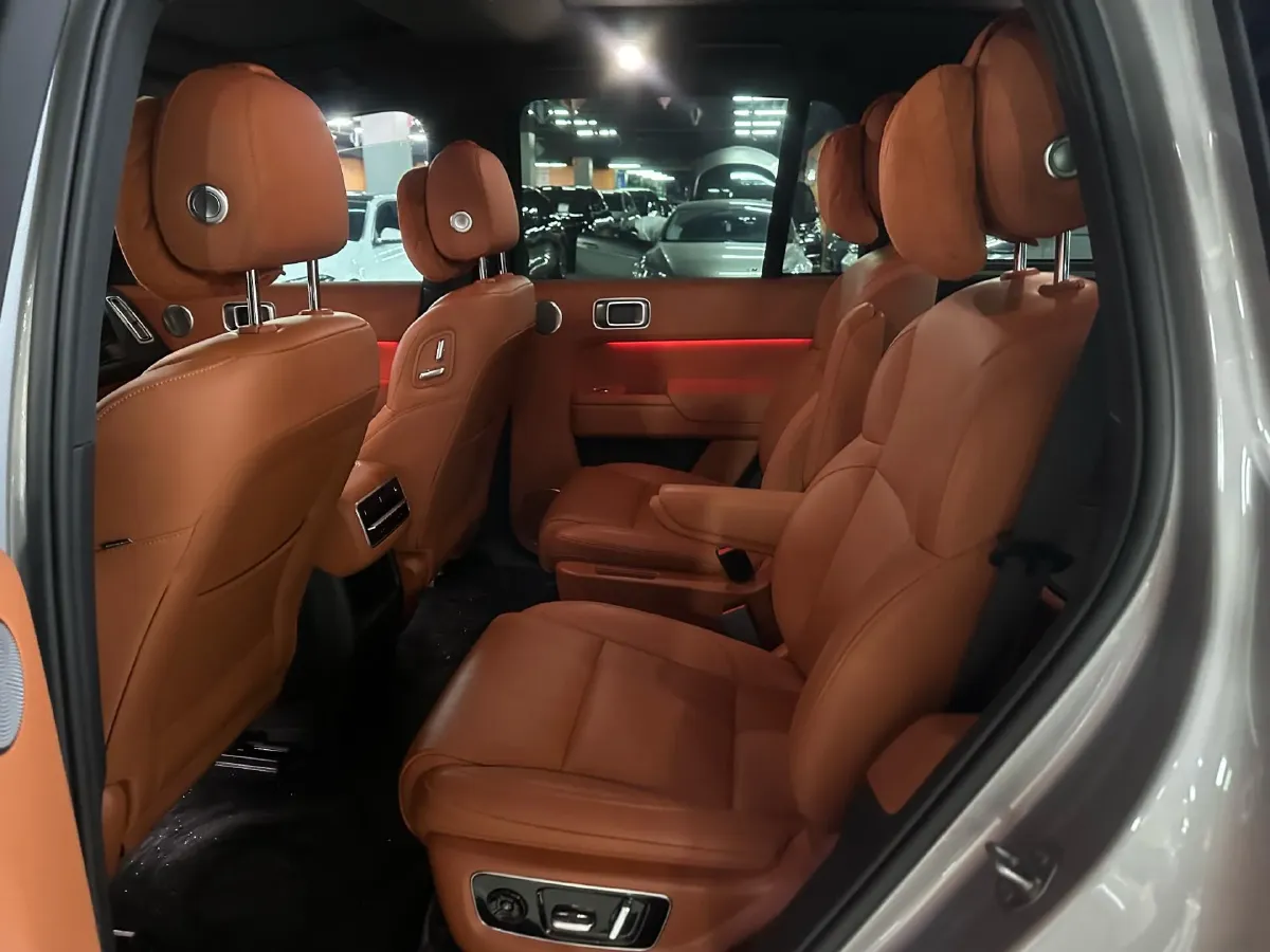2023 Li L8 Range Extended 154HP REEV 40.9KWH,autocango,china used car exporter,china ev exporter,chinese used car exporter,chinese used ev exporter