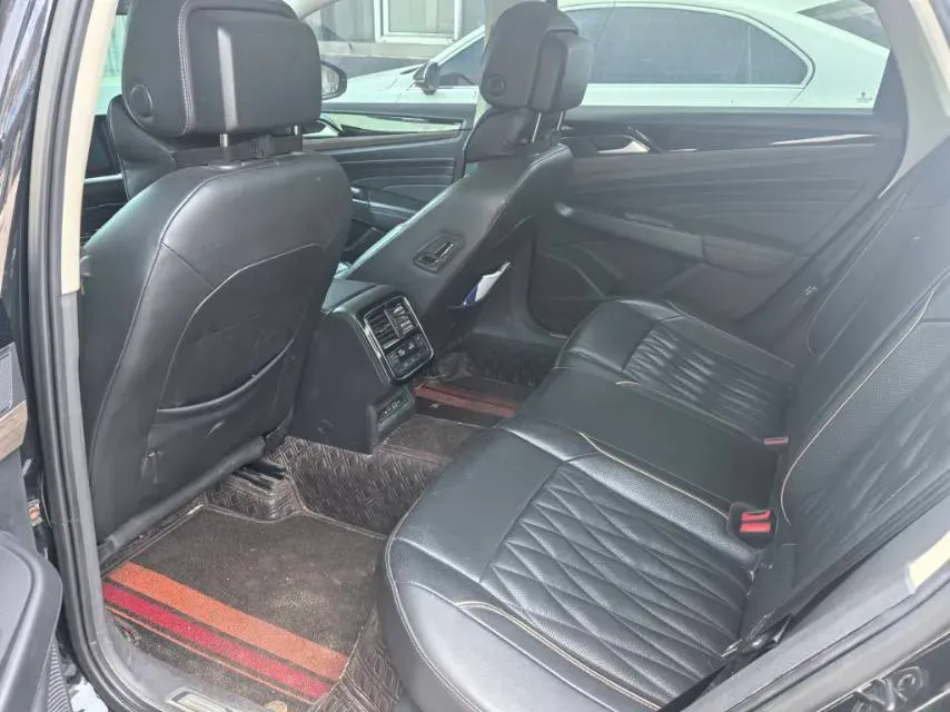 2021 Volkswagen Passat 2.0T 186HP L4 7DCT,autocango,china used car exporter,china ev exporter,chinese used car exporter,chinese used ev exporter