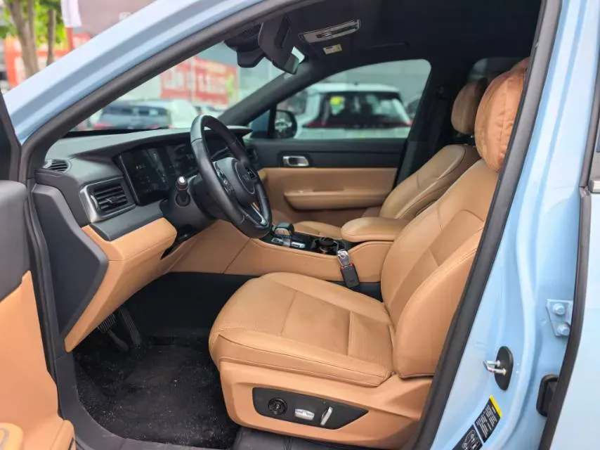 2021 Li ONE Range Extended 131HP REEV 40.5KWH,autocango,china used car exporter,china ev exporter,chinese used car exporter,chinese used ev exporter