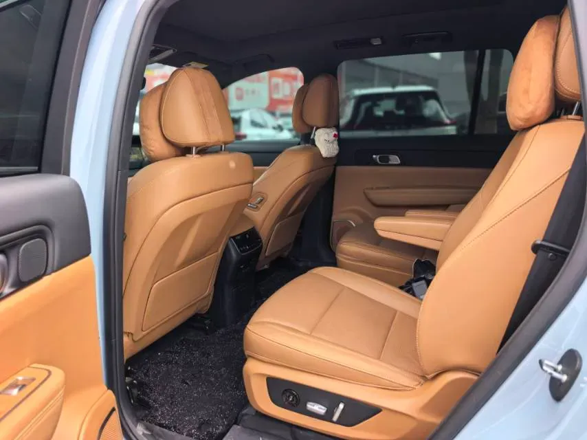 2021 Li ONE Range Extended 131HP REEV 40.5KWH,autocango,china used car exporter,china ev exporter,chinese used car exporter,chinese used ev exporter