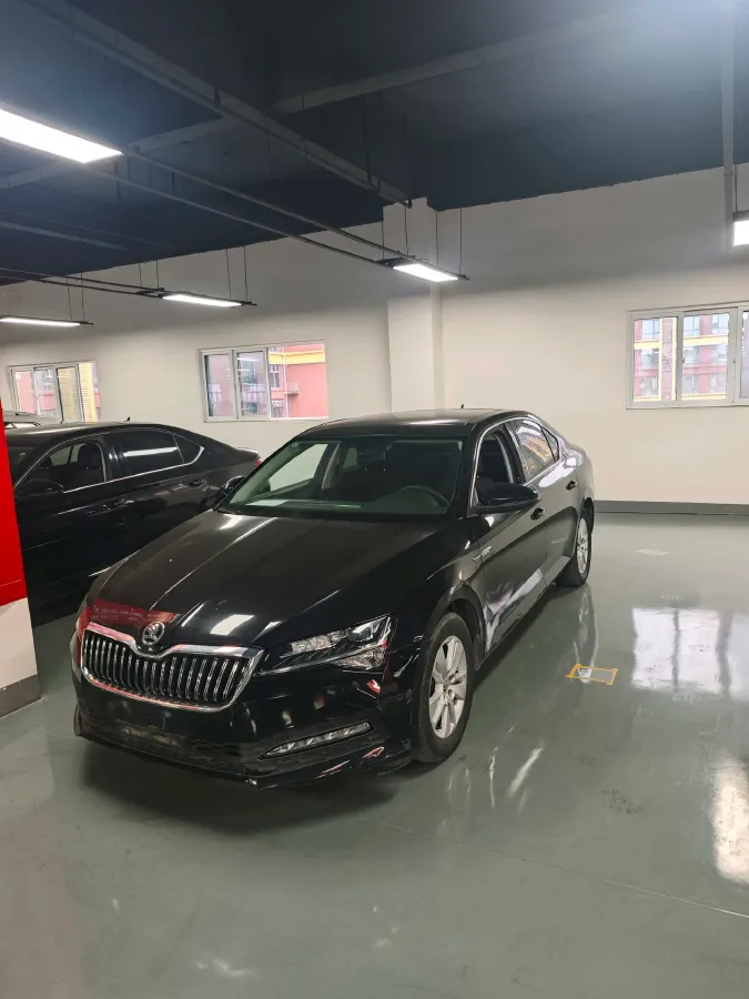 2019 Skoda Octavia 1.4T 150HP L4 7DCT,autocango,china used car exporter,china ev exporter,chinese used car exporter,chinese used ev exporter