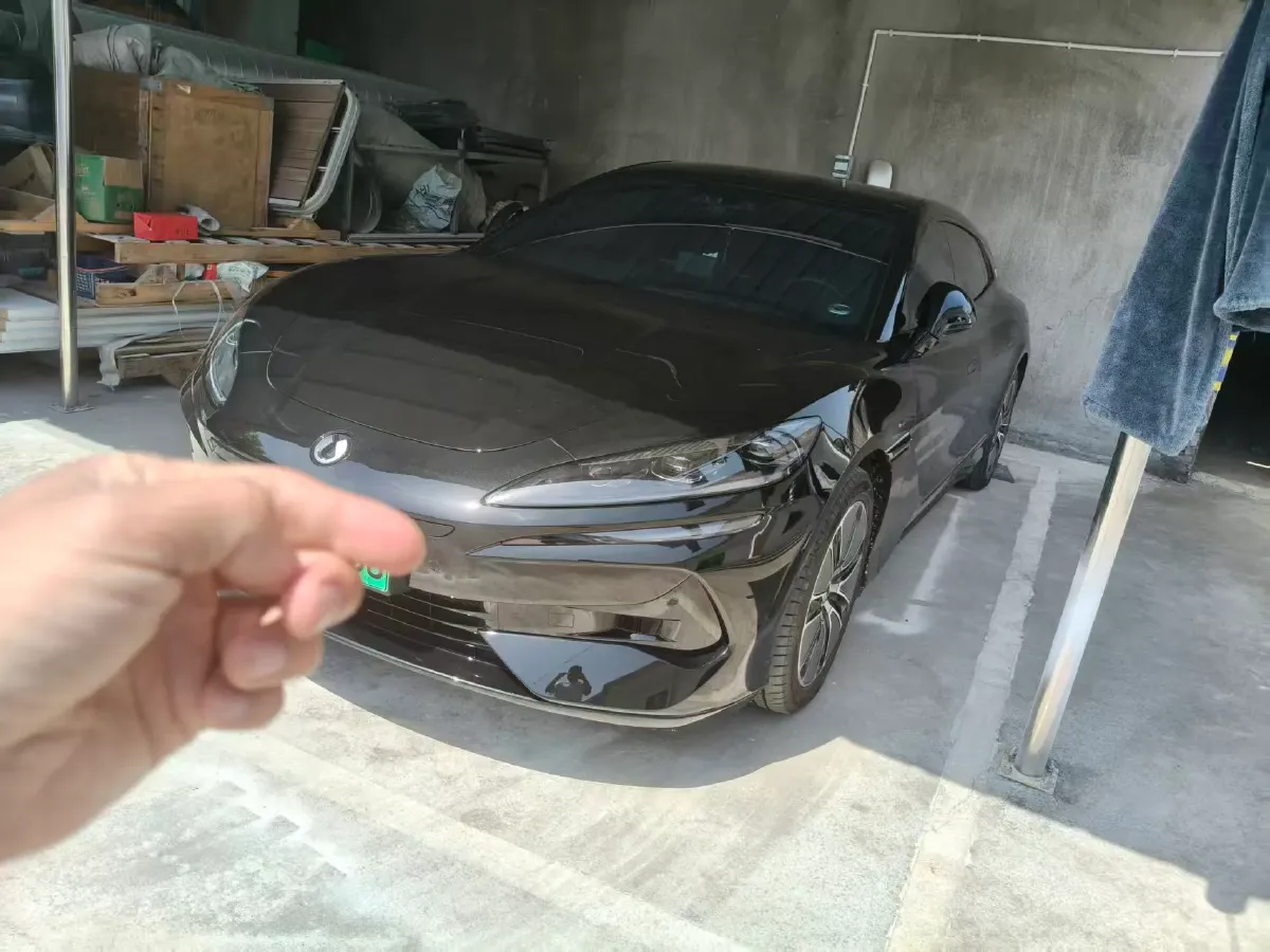 2024 Denza DenzaZ9GT 2.0T 207HP L4 E-CVT PHEV 38.5KWH,autocango,china used car exporter,china ev exporter,chinese used car exporter,chinese used ev exporter