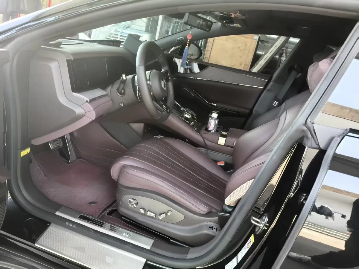 2024 Denza DenzaZ9GT 2.0T 207HP L4 E-CVT PHEV 38.5KWH,autocango,china used car exporter,china ev exporter,chinese used car exporter,chinese used ev exporter