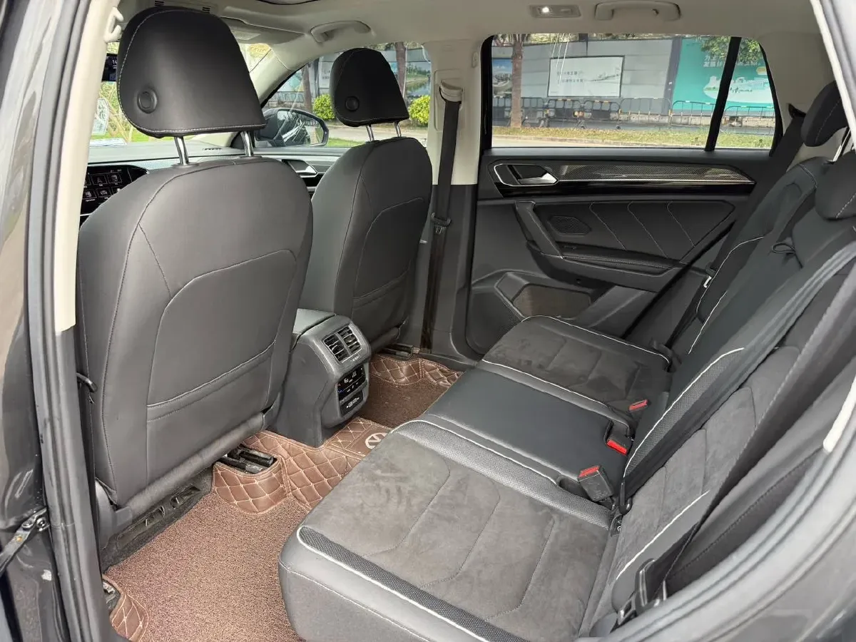 2021 Volkswagen Tayron 2.0T 220HP L4 7DCT,autocango,china used car exporter,china ev exporter,chinese used car exporter,chinese used ev exporter