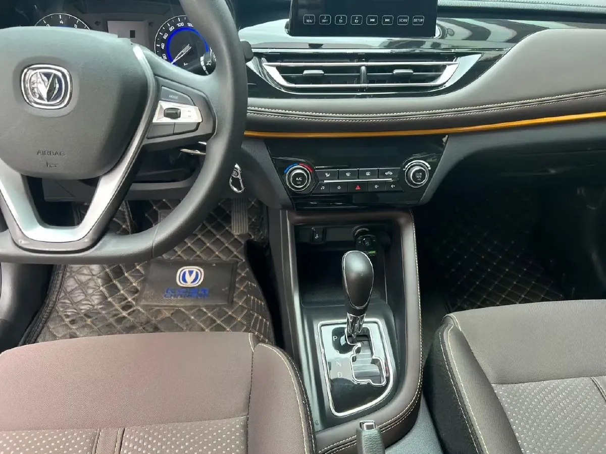 2019 ChangAn Eado DT 1.6L 125HP L4 4AT,autocango,china used car exporter,china ev exporter,chinese used car exporter,chinese used ev exporter