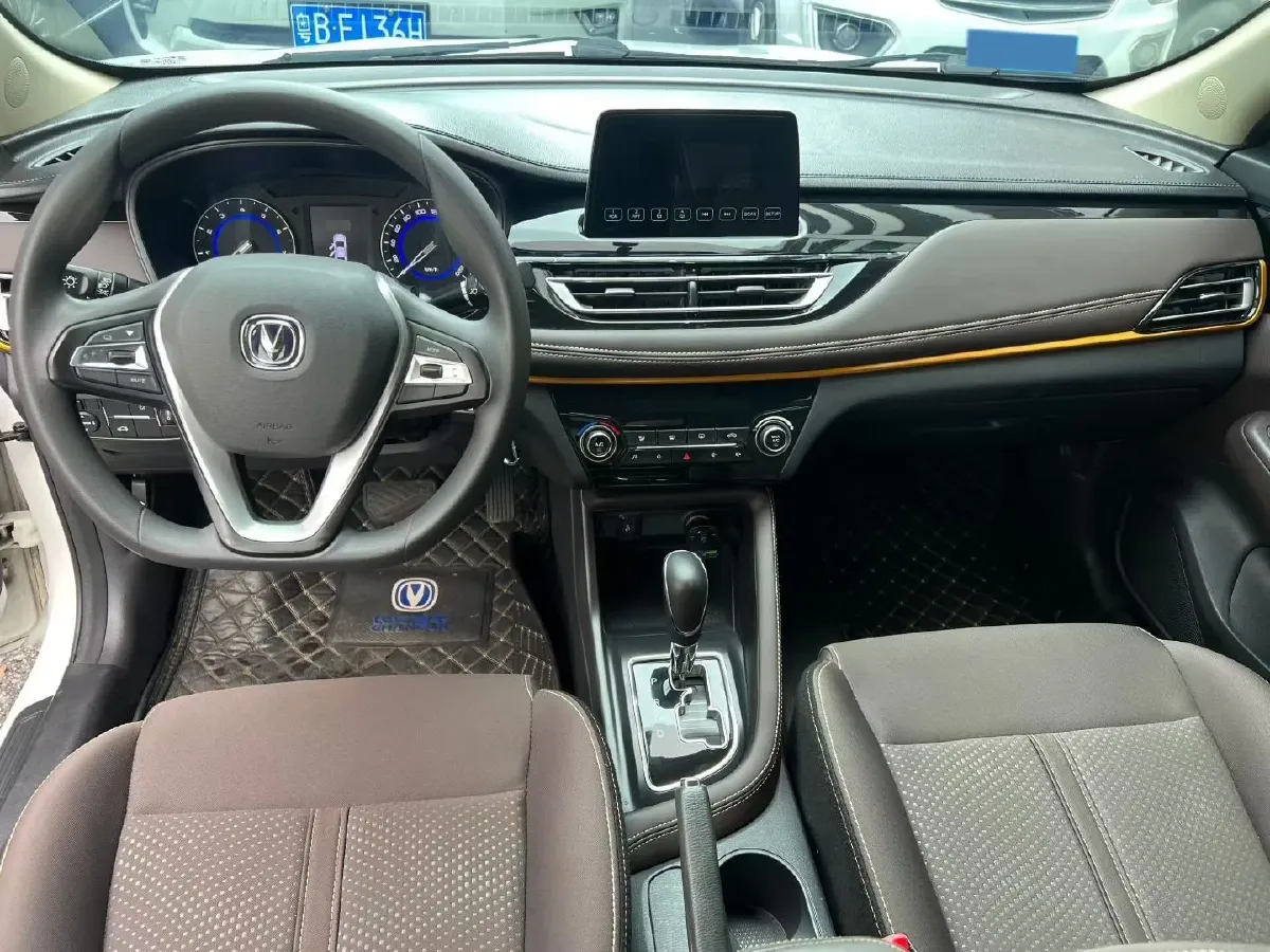 2019 ChangAn Eado DT 1.6L 125HP L4 4AT,autocango,china used car exporter,china ev exporter,chinese used car exporter,chinese used ev exporter