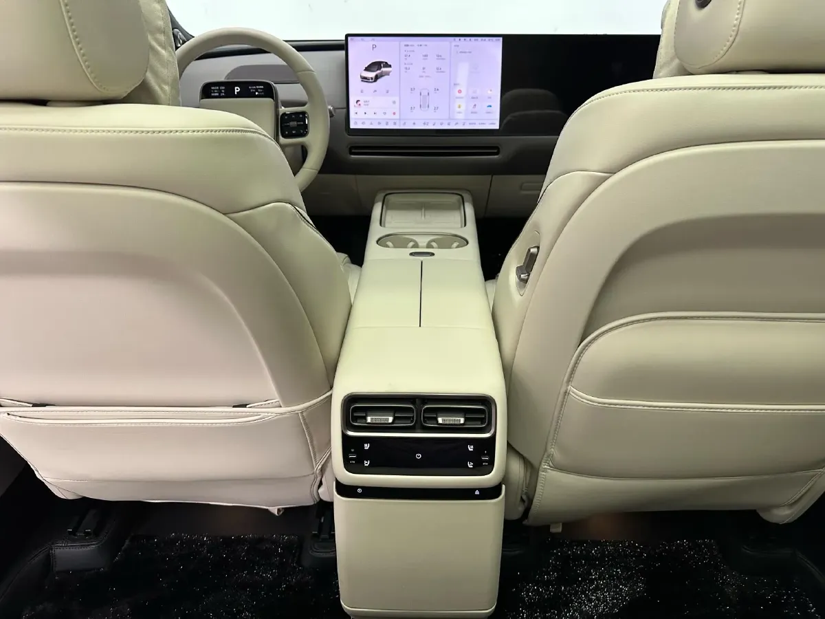 2025 Li i6 BEV,autocango,china used car exporter,china ev exporter,chinese used car exporter,chinese used ev exporter