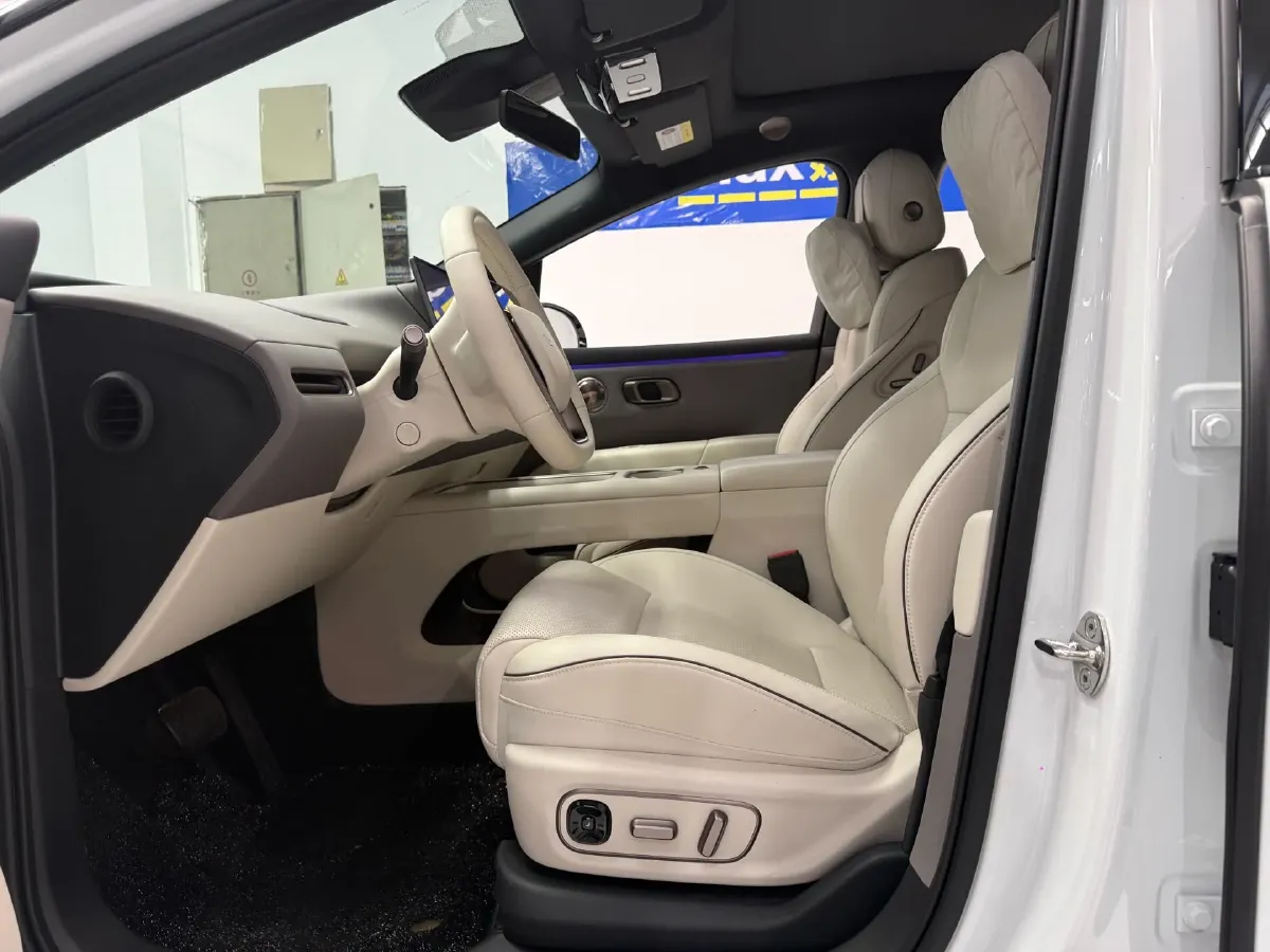 2025 Li i6 BEV,autocango,china used car exporter,china ev exporter,chinese used car exporter,chinese used ev exporter