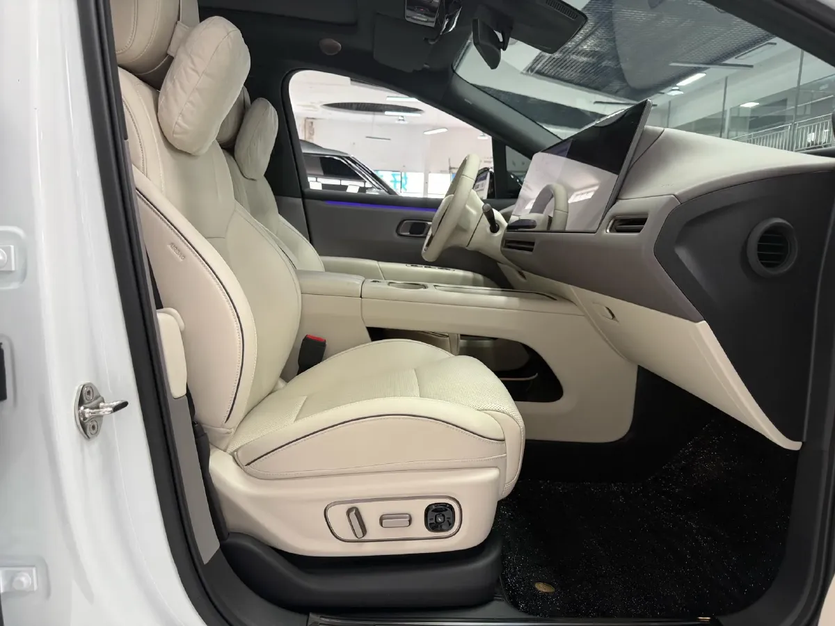 2025 Li i6 BEV,autocango,china used car exporter,china ev exporter,chinese used car exporter,chinese used ev exporter