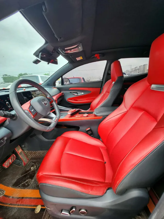 2020 ChangAn UNI-T 1.5T 180HP L4 7DCT,autocango,china used car exporter,china ev exporter,chinese used car exporter,chinese used ev exporter