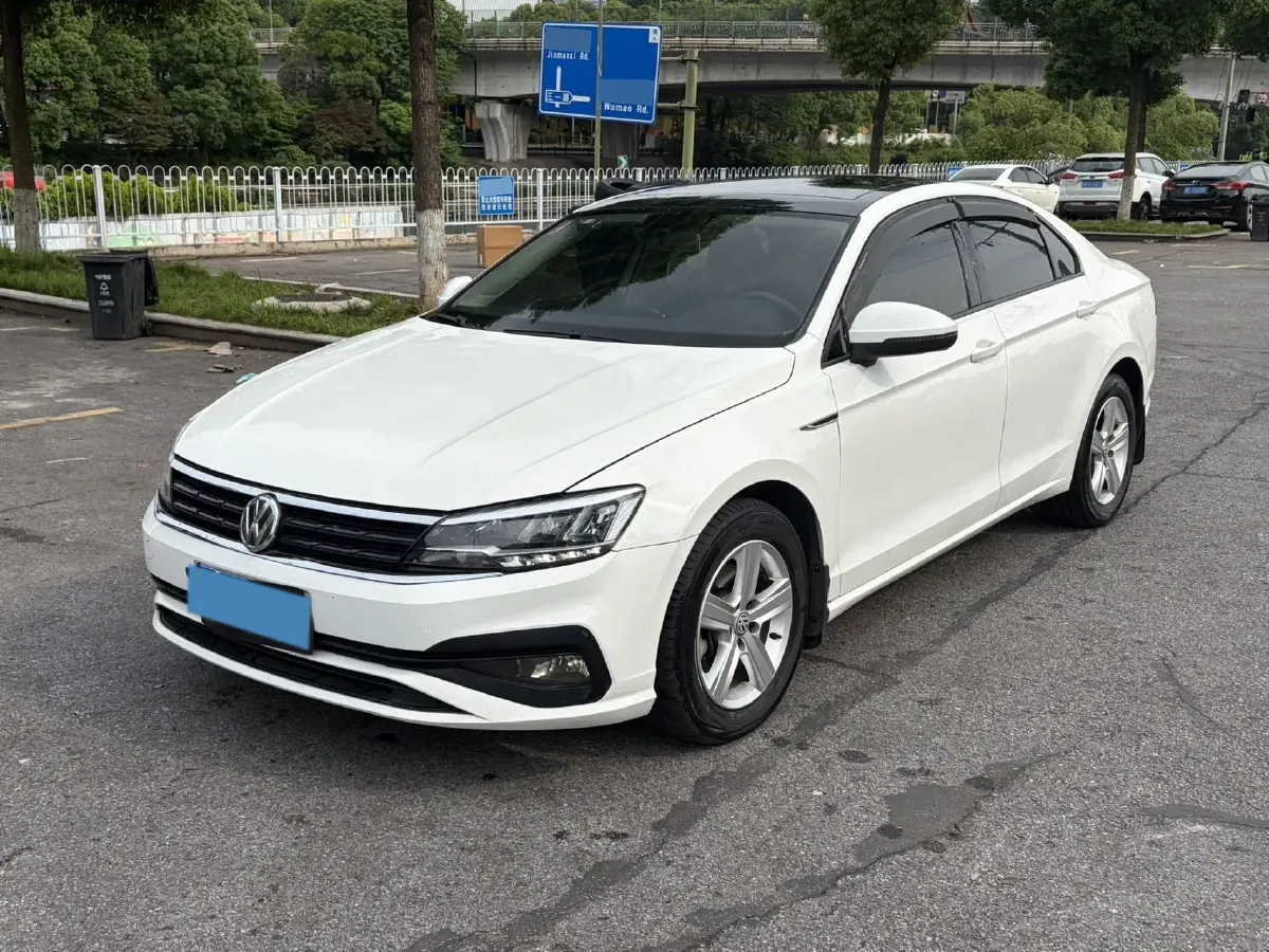 2019 Volkswagen T-Cross 1.4T 150HP L4 7DCT,autocango,china used car exporter,china ev exporter,chinese used car exporter,chinese used ev exporter