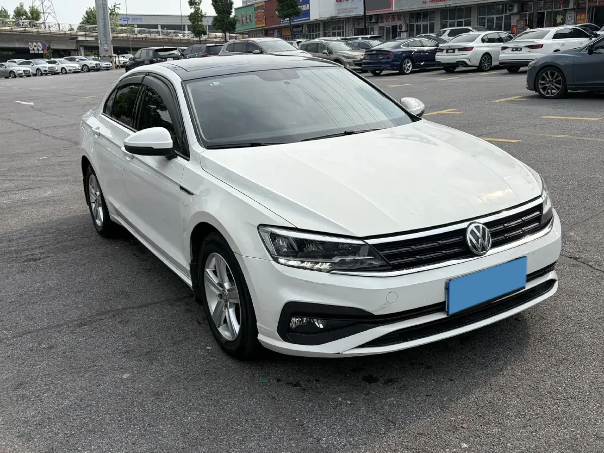 2019 Volkswagen T-Cross 1.4T 150HP L4 7DCT,autocango,china used car exporter,china ev exporter,chinese used car exporter,chinese used ev exporter