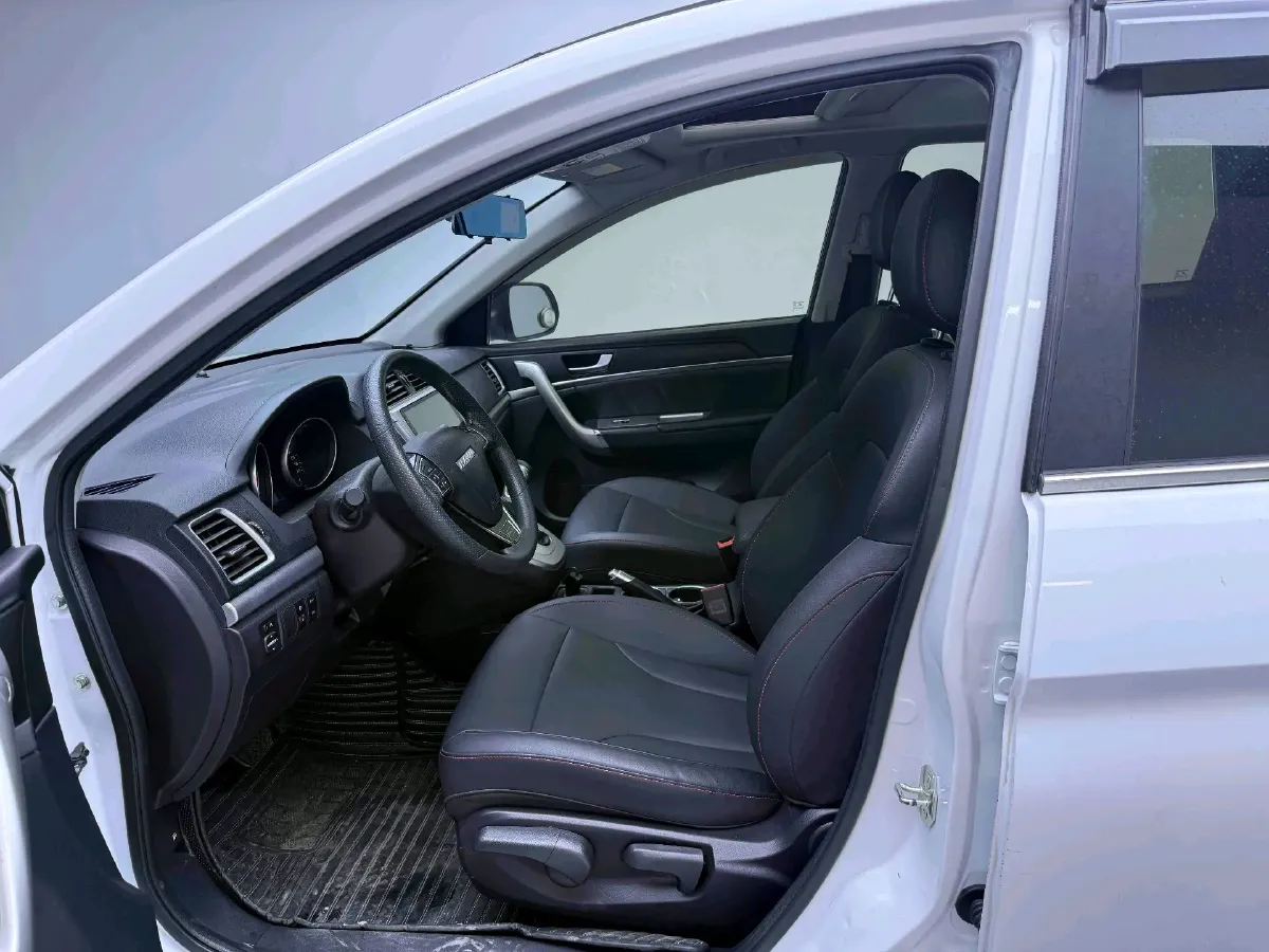 2019 Haval M6 1.5T 150HP L4 7DCT,autocango,china used car exporter,china ev exporter,chinese used car exporter,chinese used ev exporter
