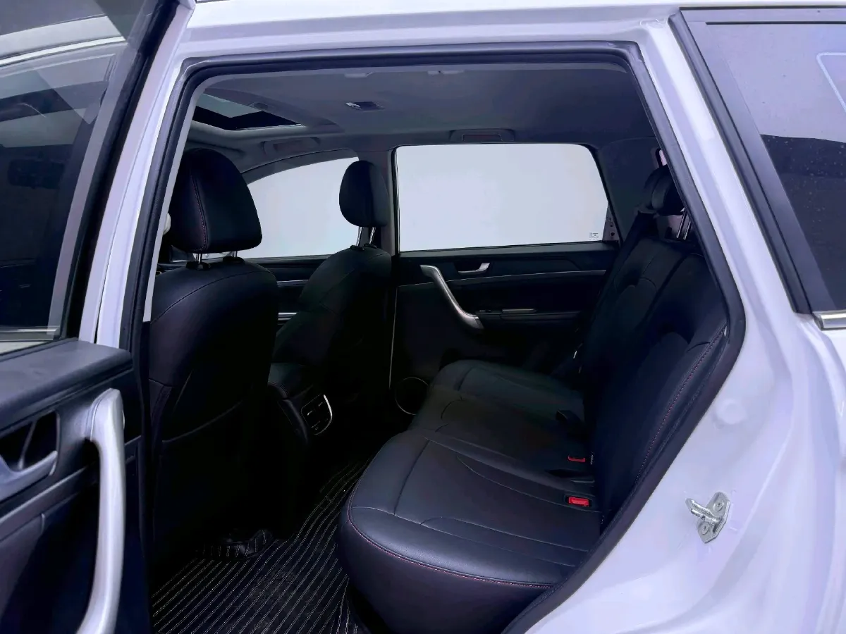 2019 Haval M6 1.5T 150HP L4 7DCT,autocango,china used car exporter,china ev exporter,chinese used car exporter,chinese used ev exporter