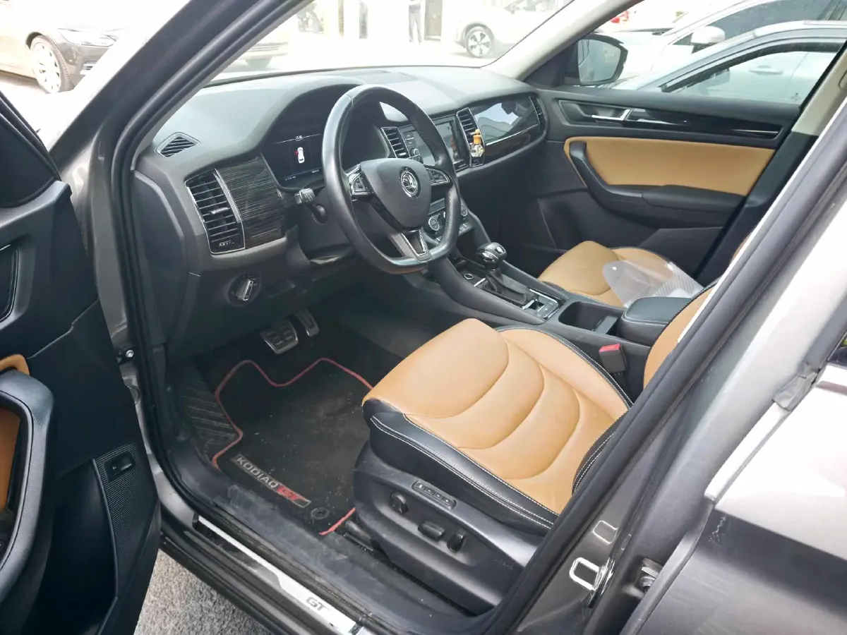 2019 Skoda Kodiak GT 2.0T 186HP L4 7DCT,autocango,china used car exporter,china ev exporter,chinese used car exporter,chinese used ev exporter