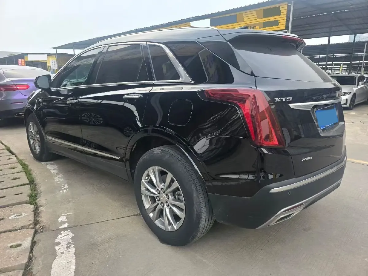2021 Cadillac XT5 2.0T 237HP L4 9AT,autocango,china used car exporter,china ev exporter,chinese used car exporter,chinese used ev exporter