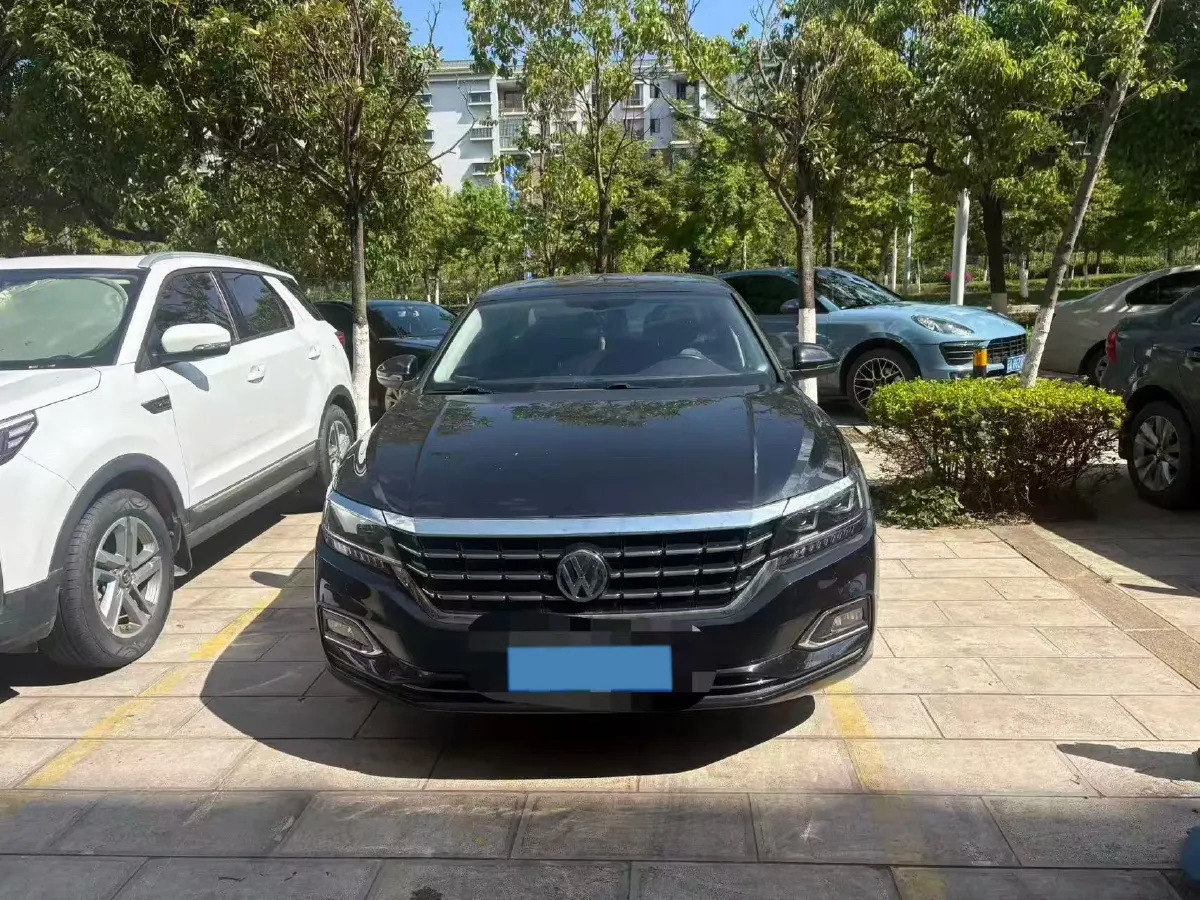 2020 Volkswagen Passat 2.0T 186HP L4 7DCT,autocango,china used car exporter,china ev exporter,chinese used car exporter,chinese used ev exporter