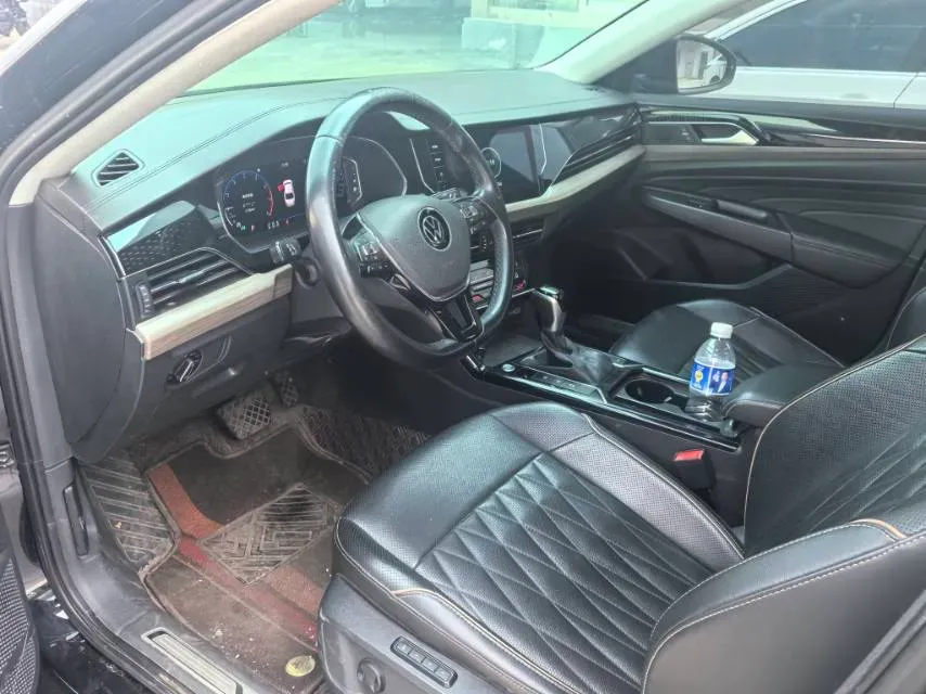 2021 Volkswagen Passat 2.0T 186HP L4 7DCT,autocango,china used car exporter,china ev exporter,chinese used car exporter,chinese used ev exporter