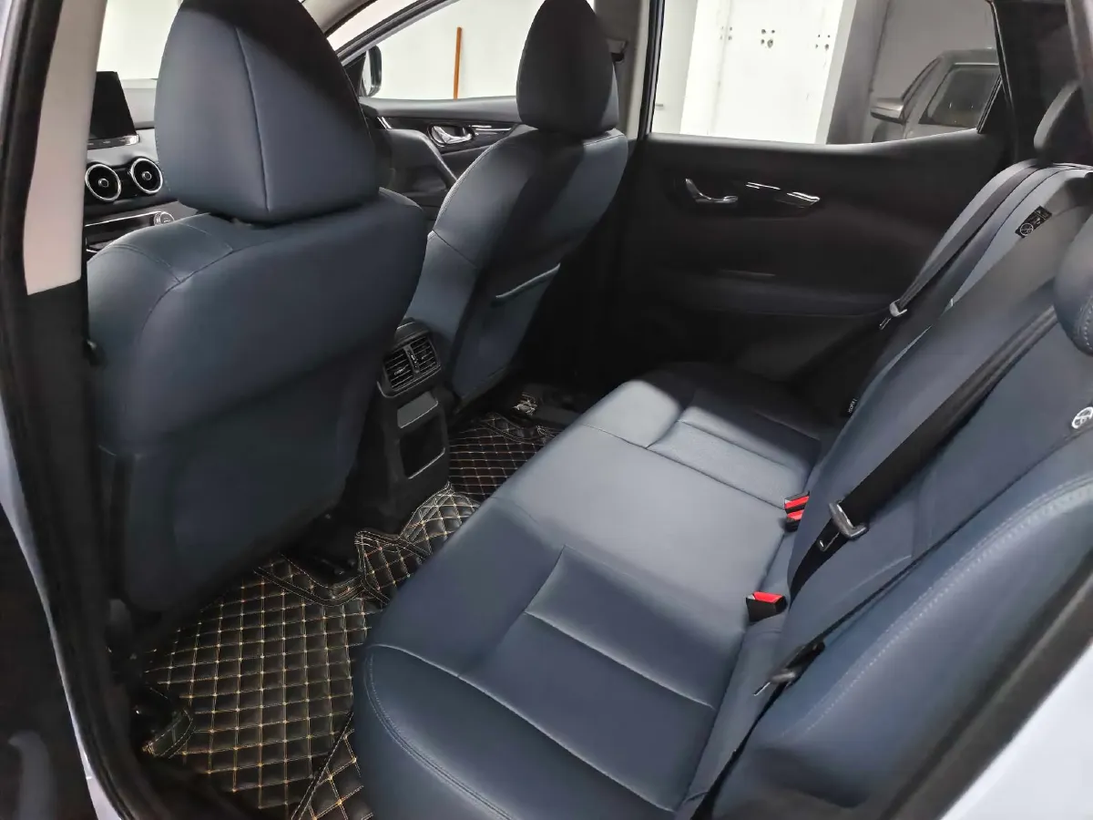 2025 Nissan Qashqai 2.0L 151HP L4 CVT,autocango,china used car exporter,china ev exporter,chinese used car exporter,chinese used ev exporter
