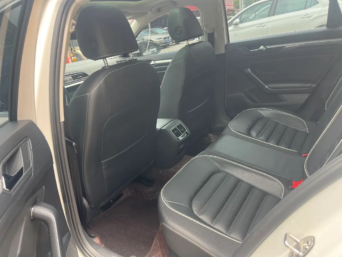 2019 Volkswagen Tayron 2.0T 186HP L4 7DCT,autocango,china used car exporter,china ev exporter,chinese used car exporter,chinese used ev exporter