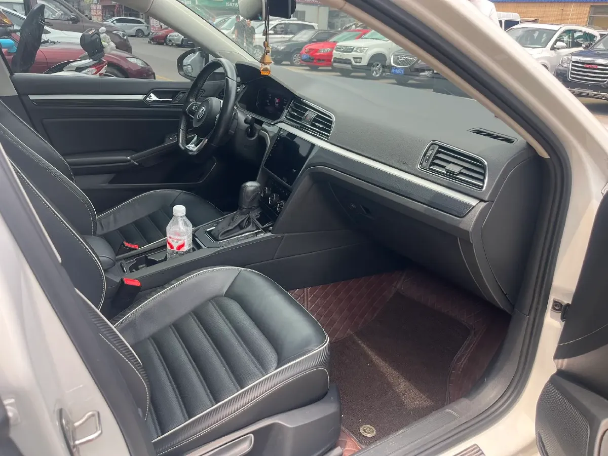 2019 Volkswagen Tayron 2.0T 186HP L4 7DCT,autocango,china used car exporter,china ev exporter,chinese used car exporter,chinese used ev exporter