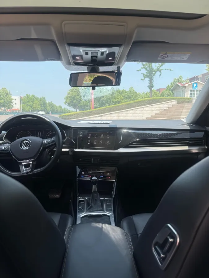2021 Volkswagen Passat 2.0T 186HP L4 7DCT,autocango,china used car exporter,china ev exporter,chinese used car exporter,chinese used ev exporter