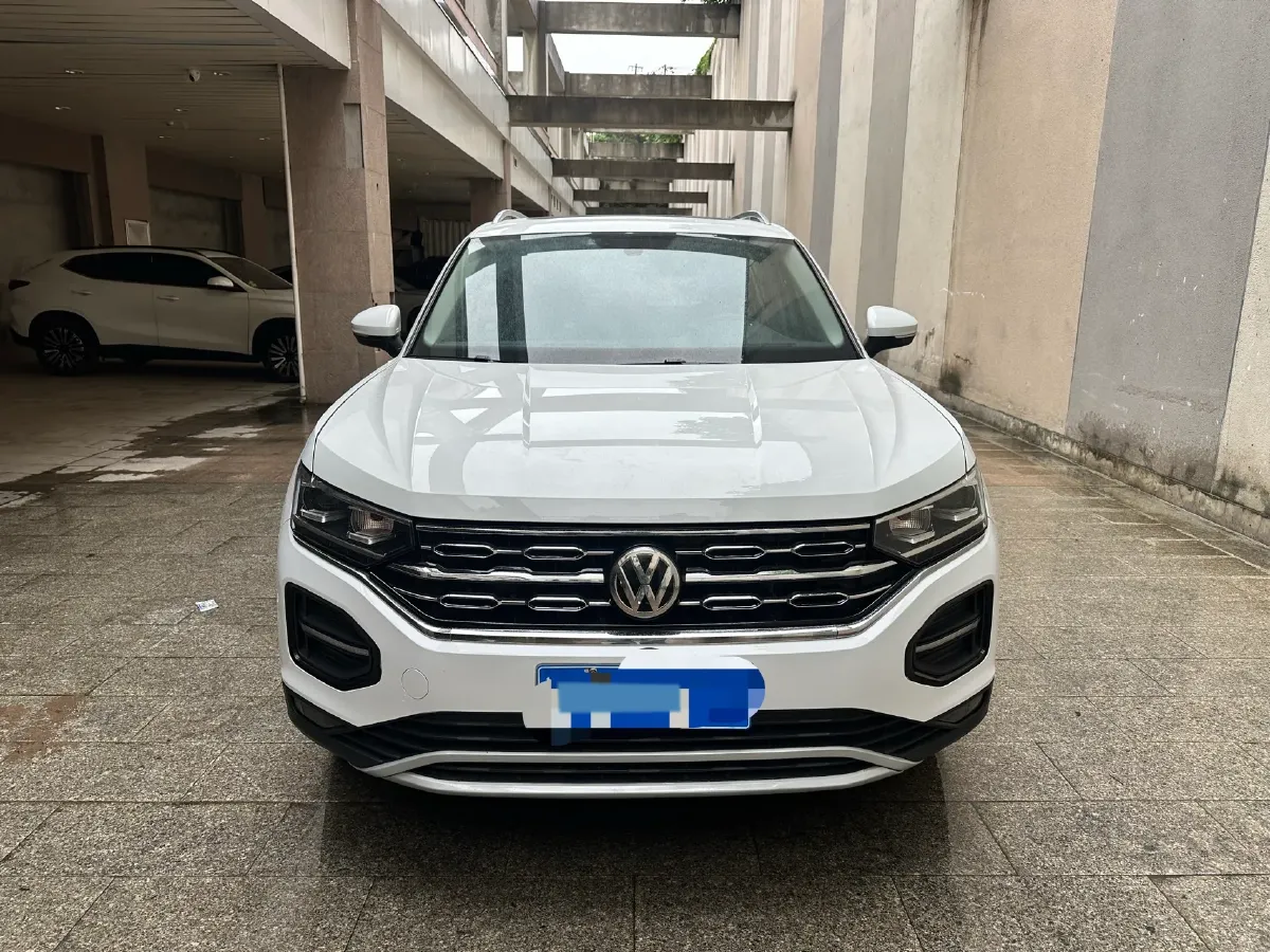 2019 Jeep Cherokee 2.0T 234HP L4 9AT,autocango,china used car exporter,china ev exporter,chinese used car exporter,chinese used ev exporter
