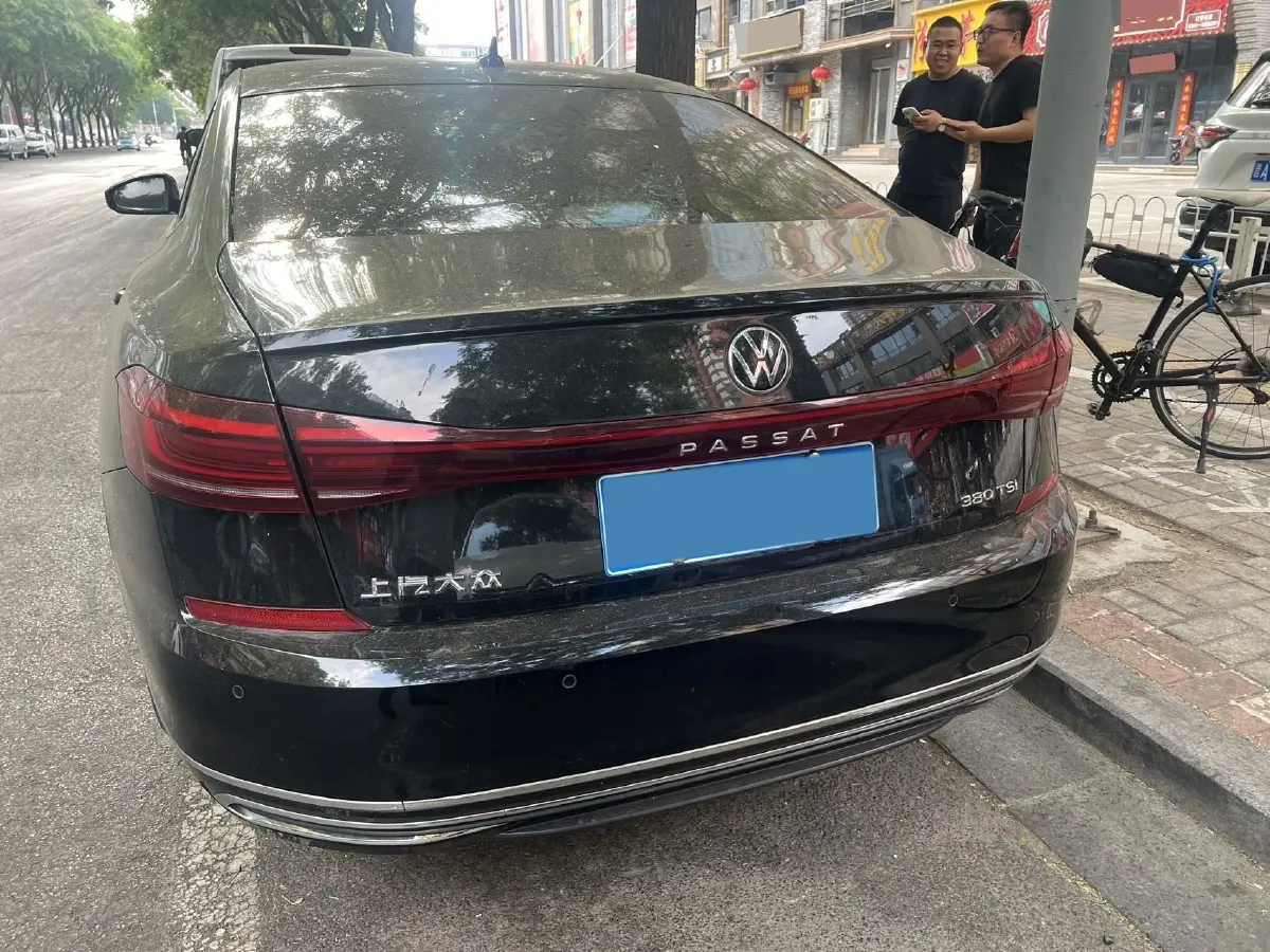 2024 Volkswagen Passat 2.0T 220HP L4 7DCT,autocango,china used car exporter,china ev exporter,chinese used car exporter,chinese used ev exporter