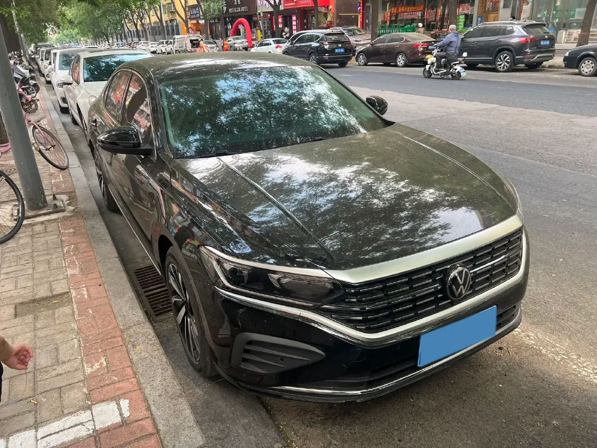 2024 Volkswagen Passat 2.0T 220HP L4 7DCT,autocango,china used car exporter,china ev exporter,chinese used car exporter,chinese used ev exporter