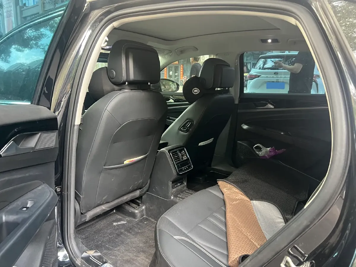 2024 Volkswagen Passat 2.0T 220HP L4 7DCT,autocango,china used car exporter,china ev exporter,chinese used car exporter,chinese used ev exporter