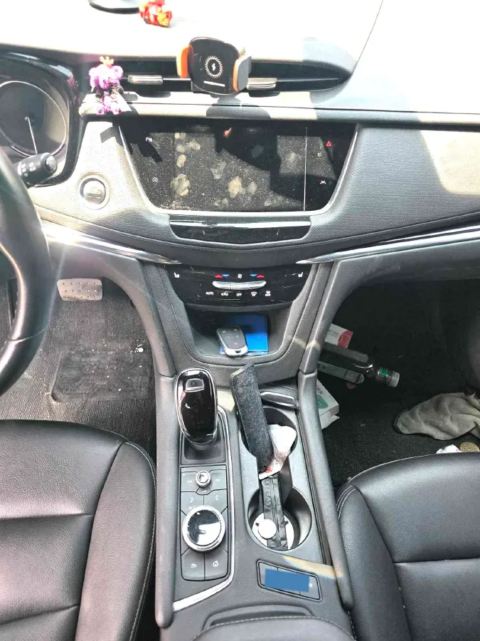 2022 Cadillac XT6 2.0T 237HP L4 9AT,autocango,china used car exporter,china ev exporter,chinese used car exporter,chinese used ev exporter