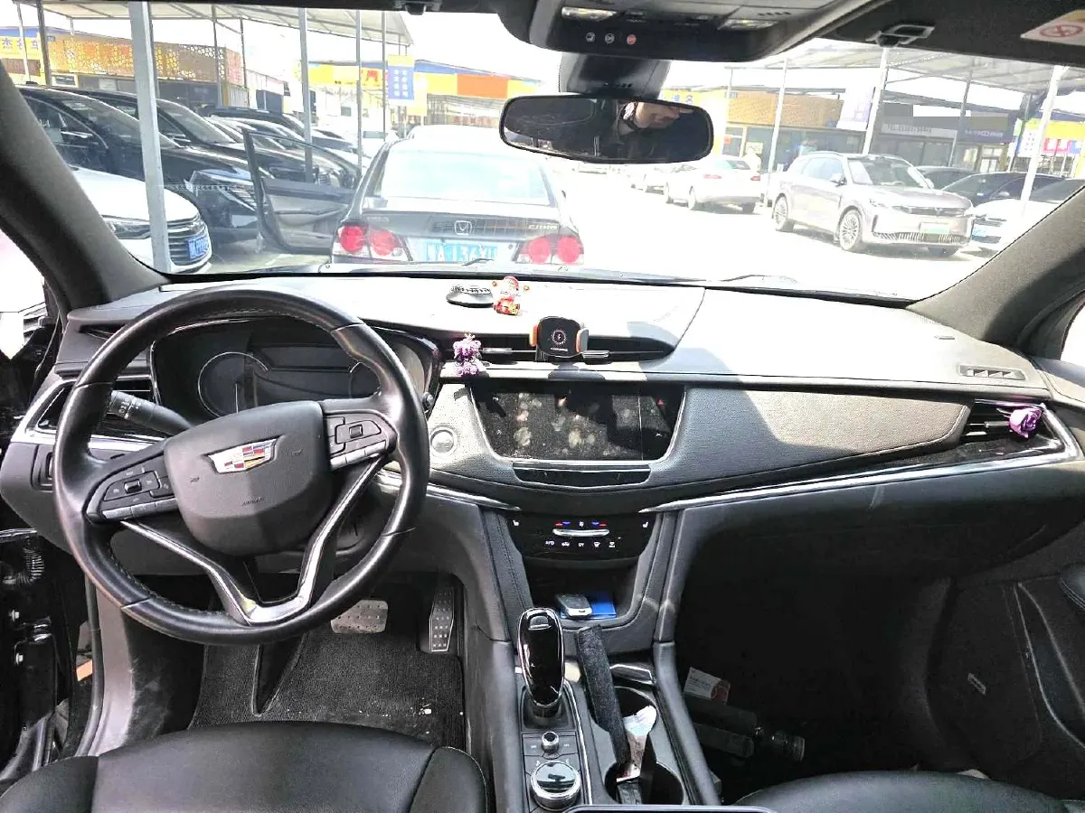2022 Cadillac XT6 2.0T 237HP L4 9AT,autocango,china used car exporter,china ev exporter,chinese used car exporter,chinese used ev exporter