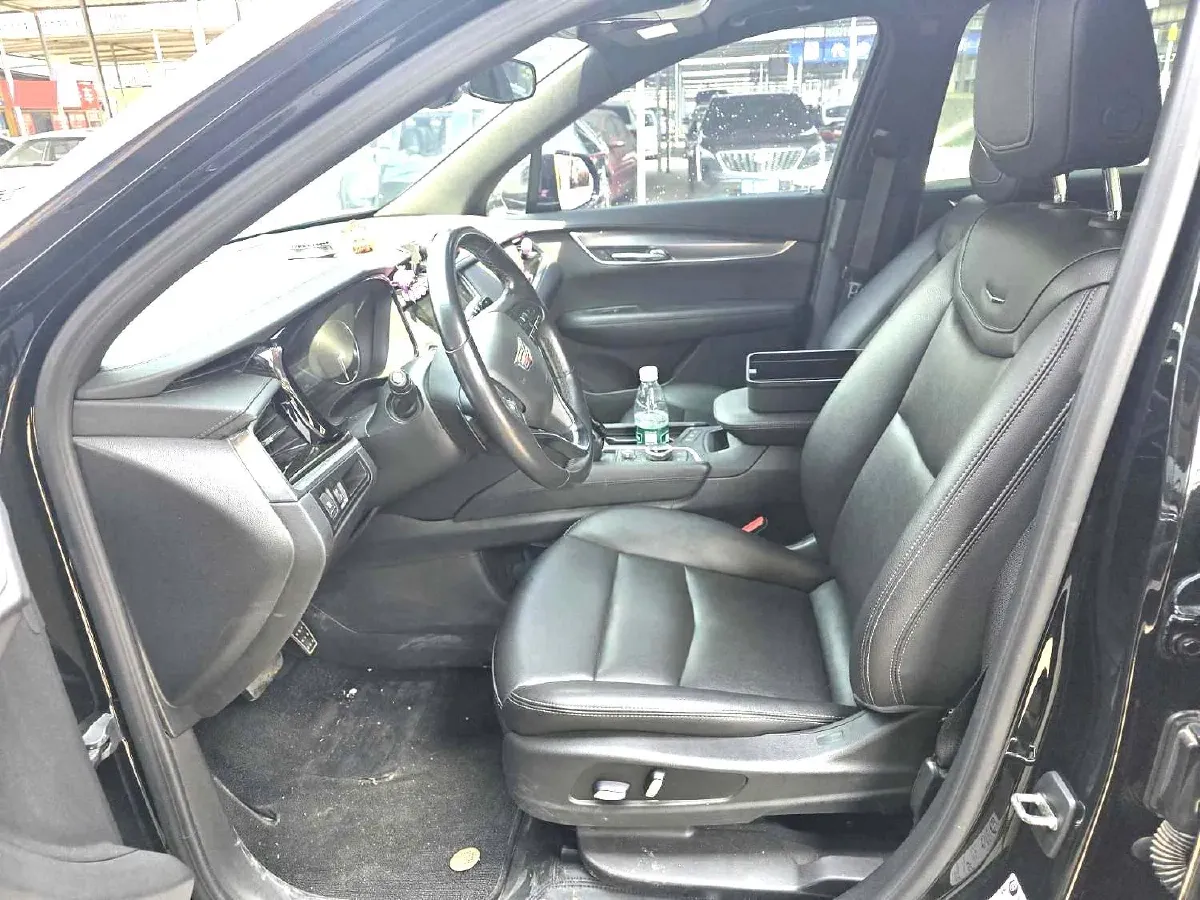 2022 Cadillac XT6 2.0T 237HP L4 9AT,autocango,china used car exporter,china ev exporter,chinese used car exporter,chinese used ev exporter
