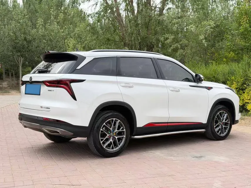 2022 ChangAn CS75 Plus 1.5T 178HP L4 6AT,autocango,china used car exporter,china ev exporter,chinese used car exporter,chinese used ev exporter
