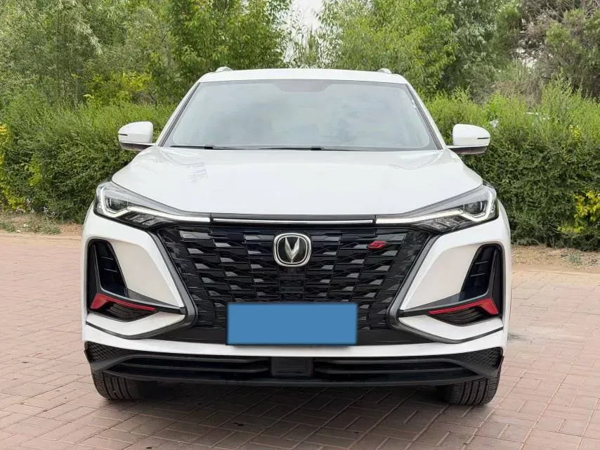 2022 ChangAn CS75 Plus 1.5T 178HP L4 6AT,autocango,china used car exporter,china ev exporter,chinese used car exporter,chinese used ev exporter
