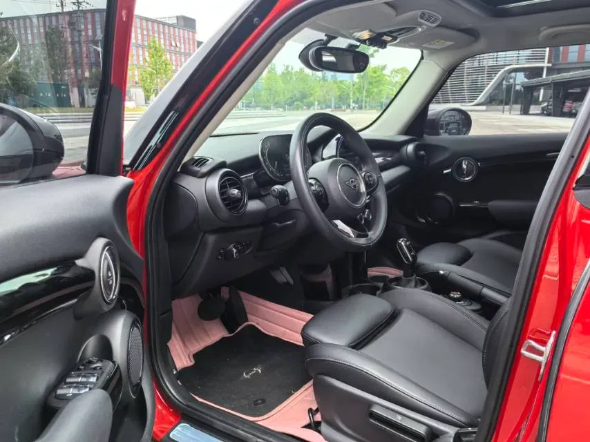 2021 MINI MINI 1.5T 136HP L3 7DCT,autocango,china used car exporter,china ev exporter,chinese used car exporter,chinese used ev exporter
