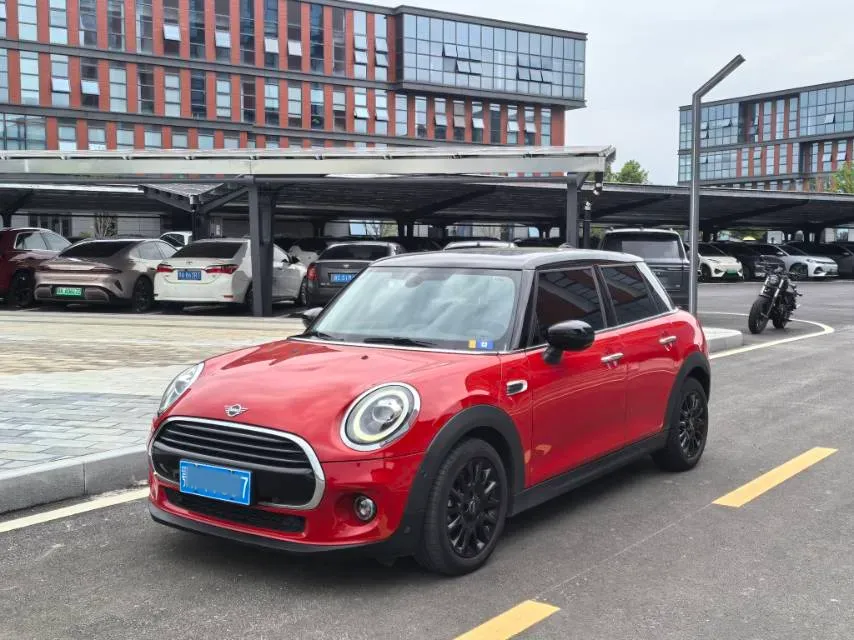 2021 MINI MINI 1.5T 136HP L3 7DCT,autocango,china used car exporter,china ev exporter,chinese used car exporter,chinese used ev exporter