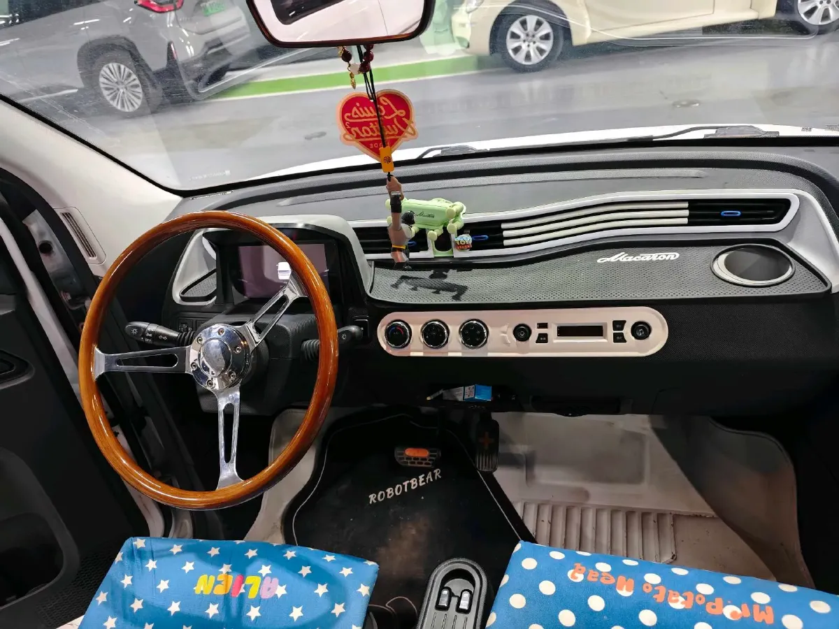 2021 WuLing HongGuang MINI EV BEV 13.9KWH,autocango,china used car exporter,china ev exporter,chinese used car exporter,chinese used ev exporter