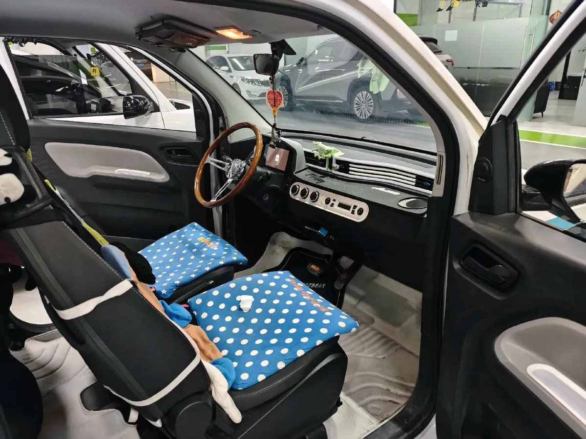 2021 WuLing HongGuang MINI EV BEV 13.9KWH,autocango,china used car exporter,china ev exporter,chinese used car exporter,chinese used ev exporter