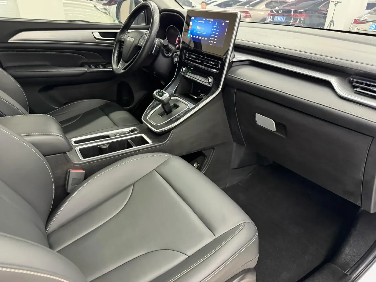 2021 Haval M6 1.5T 150HP L4 7DCT,autocango,china used car exporter,china ev exporter,chinese used car exporter,chinese used ev exporter